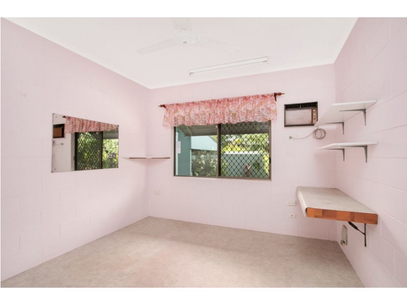 8 Ethel Close, Redlynch QLD 4870