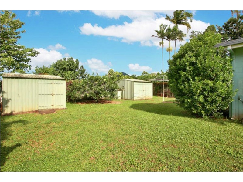 8 Ethel Close, Redlynch QLD 4870