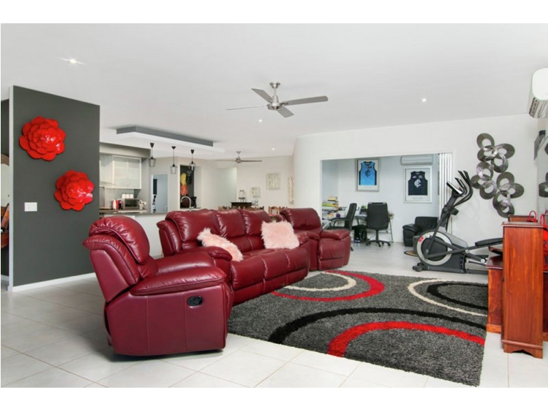 31 Propellor Court, Trinity Beach QLD 4879