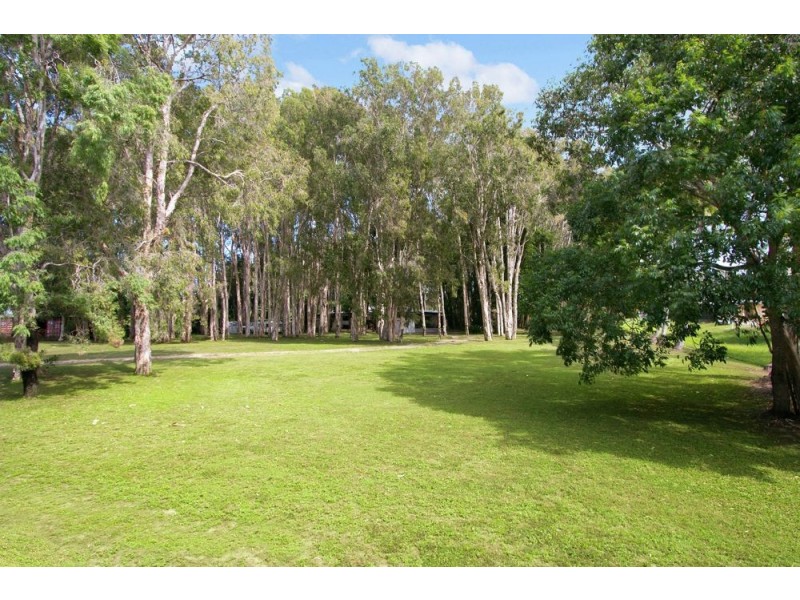 9-13 Oleander Street, Holloways Beach QLD 4878
