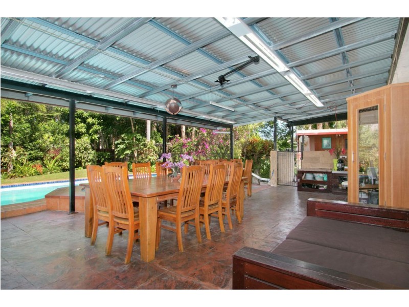 9-13 Oleander Street, Holloways Beach QLD 4878