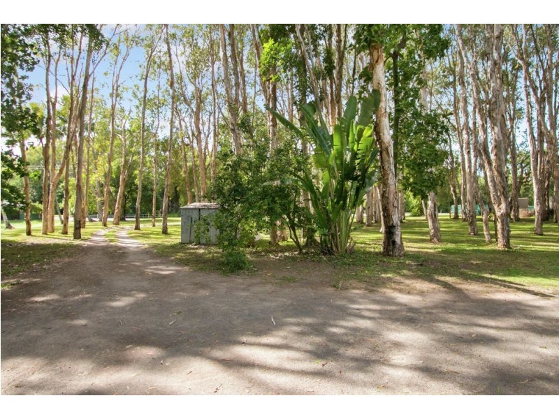9-13 Oleander Street, Holloways Beach QLD 4878