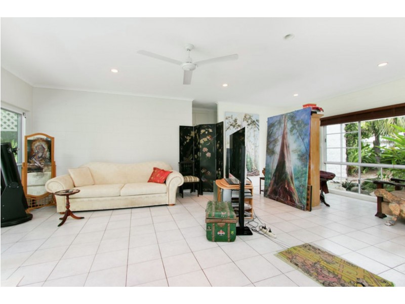 10 Limpet Close, Trinity Beach QLD 4879