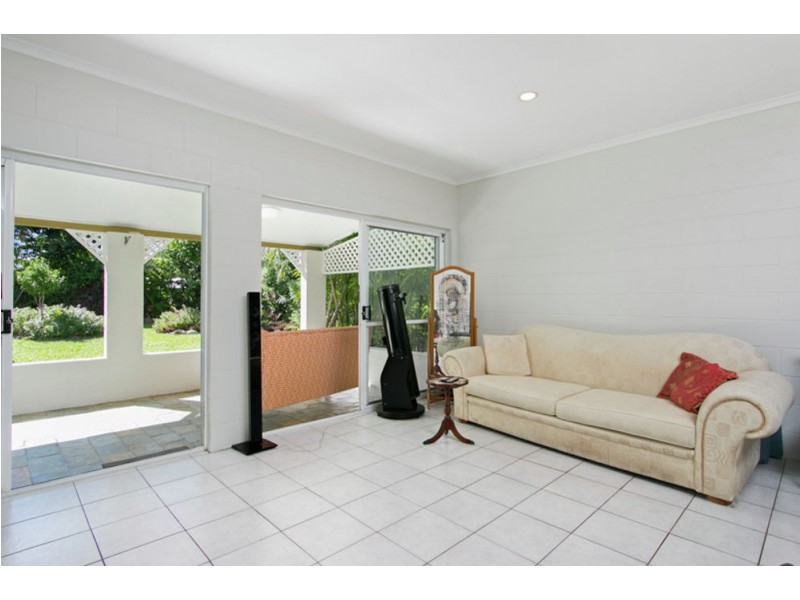 10 Limpet Close, Trinity Beach QLD 4879