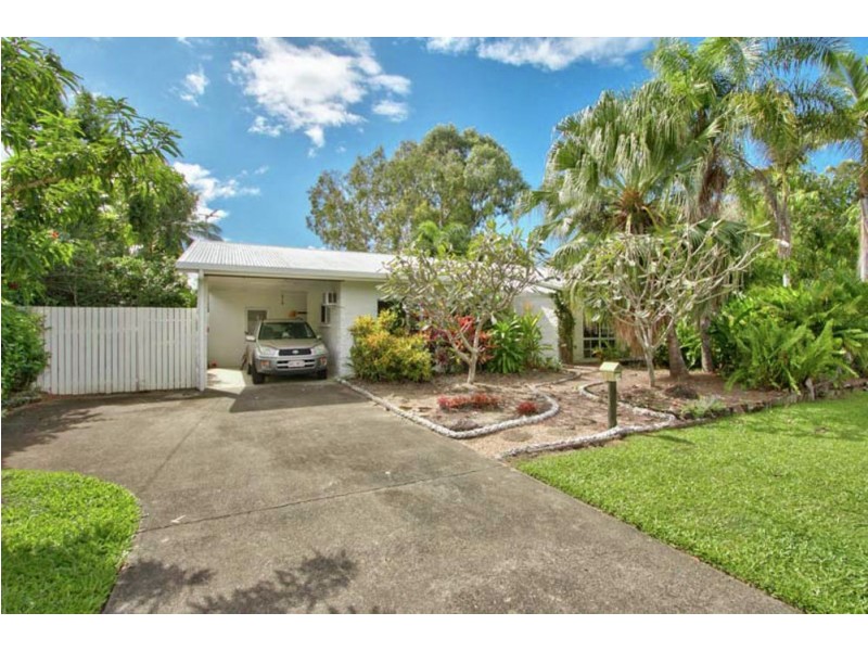 10 Limpet Close, Trinity Beach QLD 4879