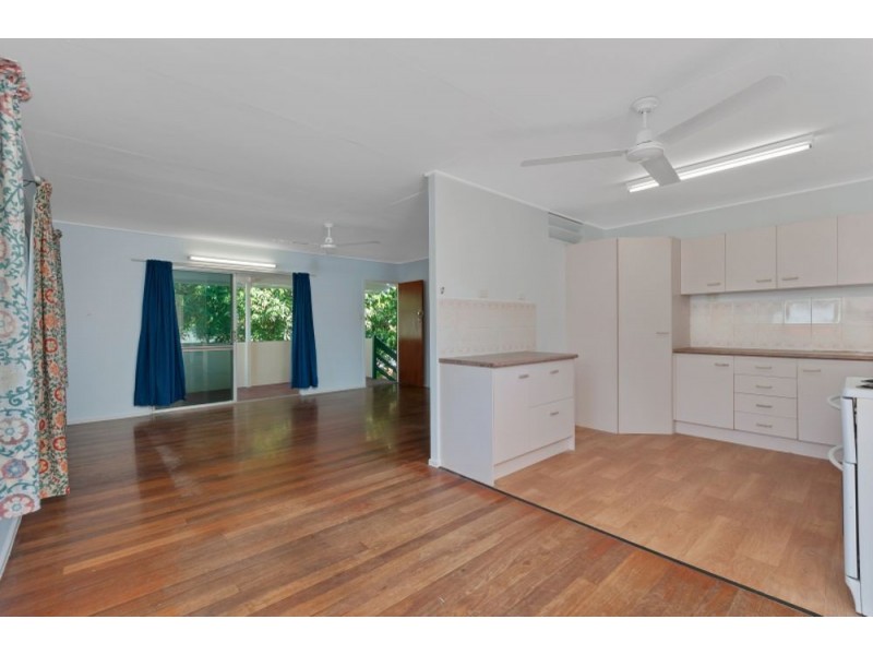 146 McManus Street, Whitfield QLD 4870