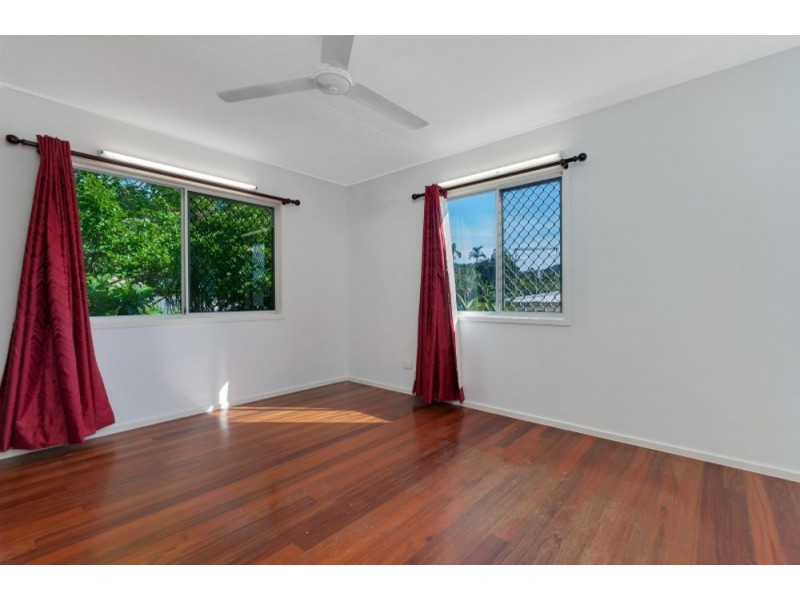 146 McManus Street, Whitfield QLD 4870