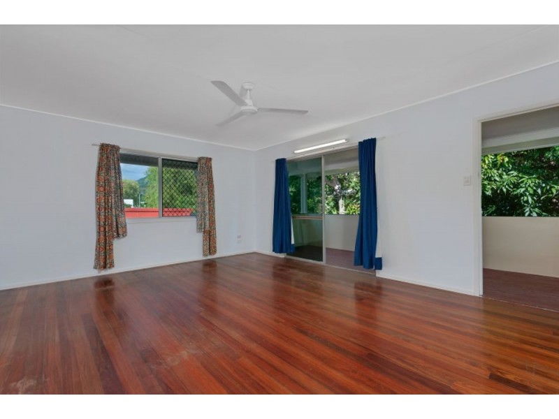 146 McManus Street, Whitfield QLD 4870