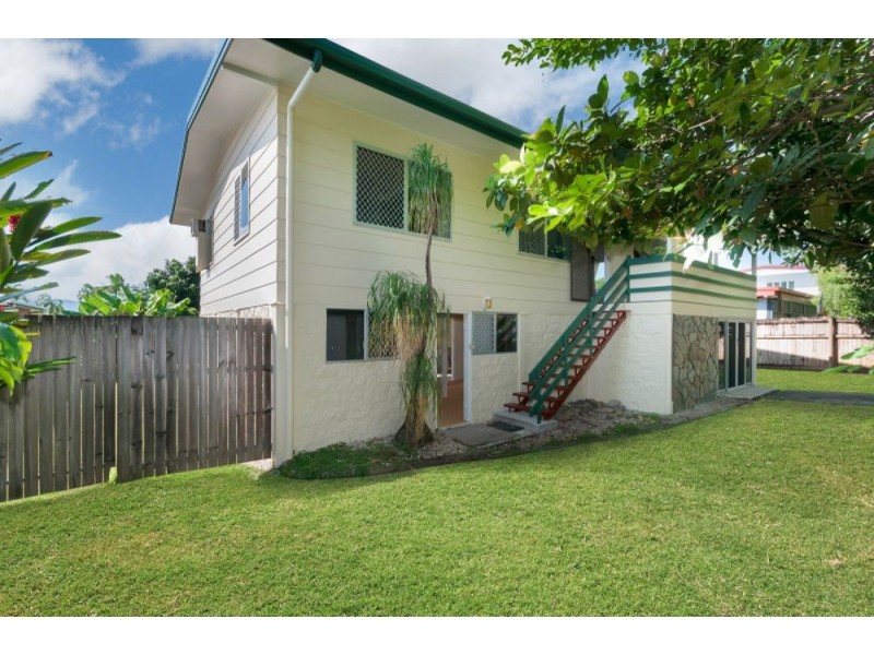 146 McManus Street, Whitfield QLD 4870