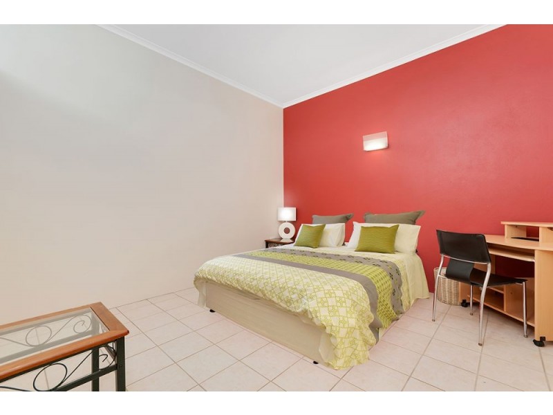 23/239 Lake Street, Cairns North QLD 4870