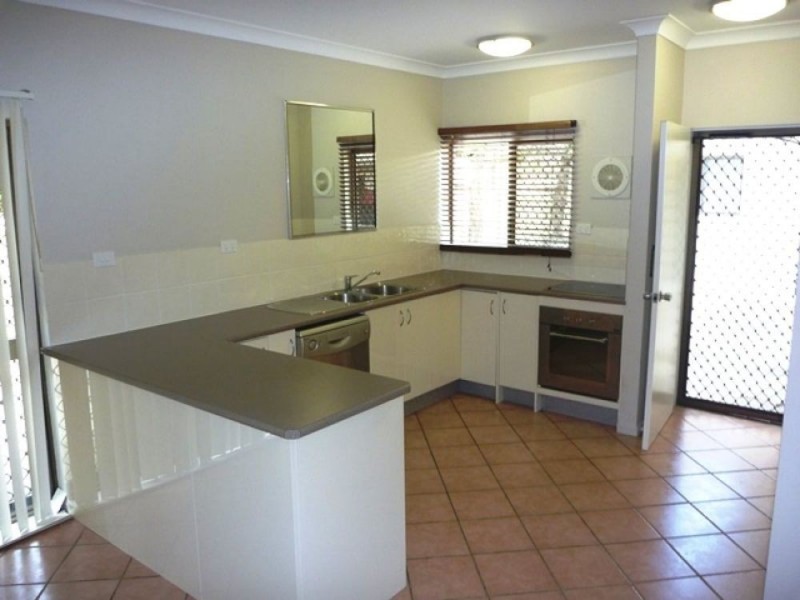 2/21 Balaclava Road, Earlville QLD 4870