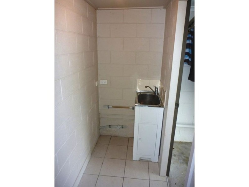 2/21 Balaclava Road, Earlville QLD 4870