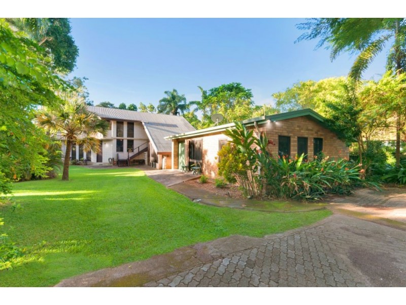 8 Sandwich Street, Kamerunga QLD 4870