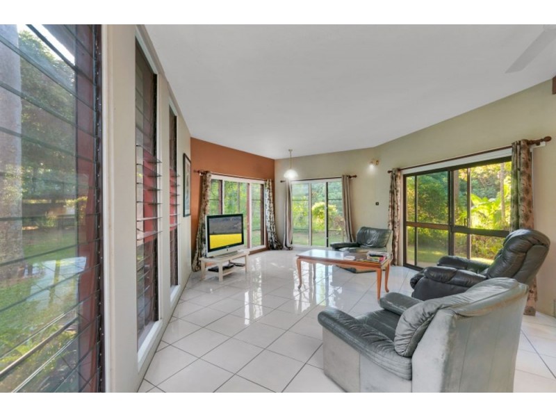 8 Sandwich Street, Kamerunga QLD 4870