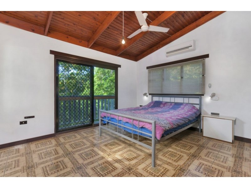 8 Sandwich Street, Kamerunga QLD 4870