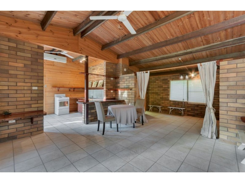 8 Sandwich Street, Kamerunga QLD 4870