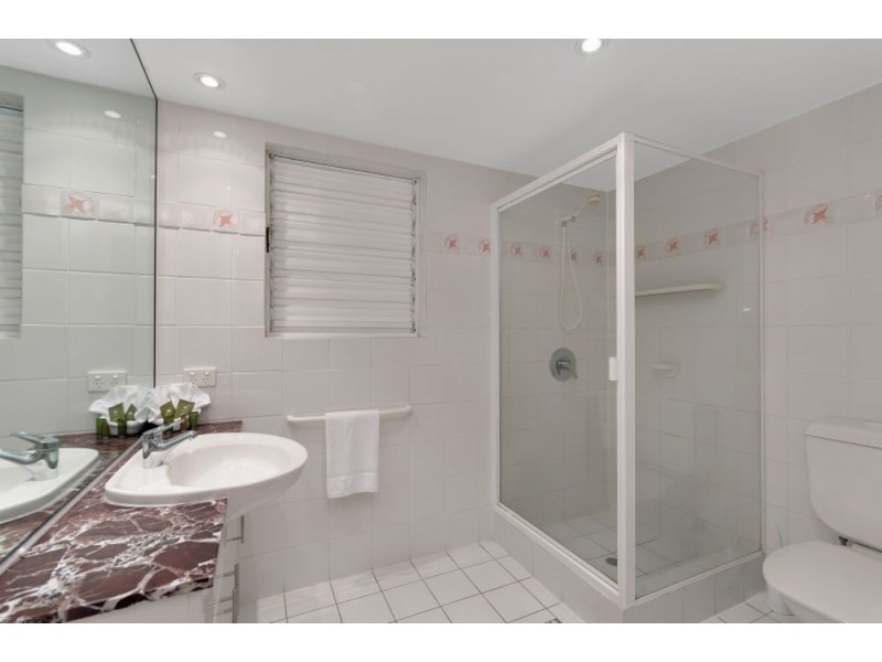 19/111-117 WILLIAMS ESPLANADE, Palm Cove QLD 4879