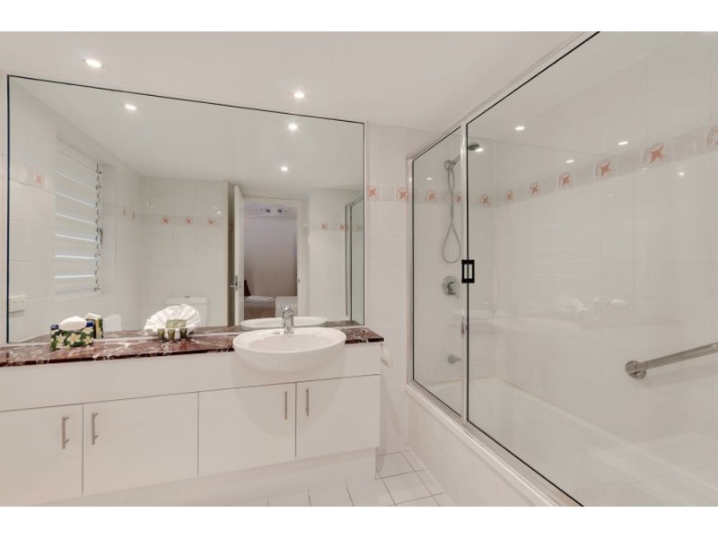 19/111-117 WILLIAMS ESPLANADE, Palm Cove QLD 4879