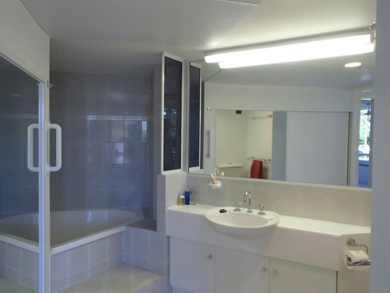 5/279 Esplanade, Cairns North QLD 4870