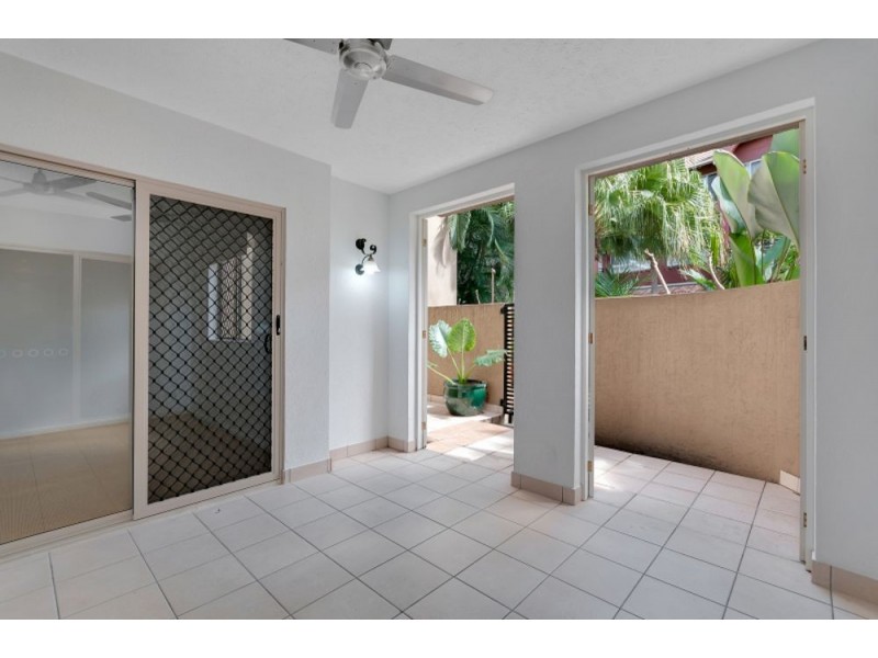 1506/2 GREENSLOPES STREET, Cairns North QLD 4870
