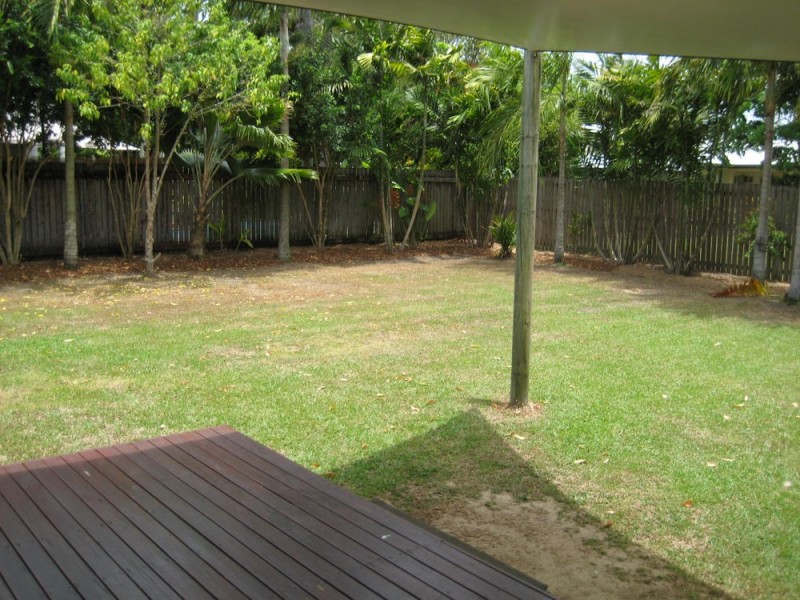 4 Cassia Street, Edge Hill QLD 4870