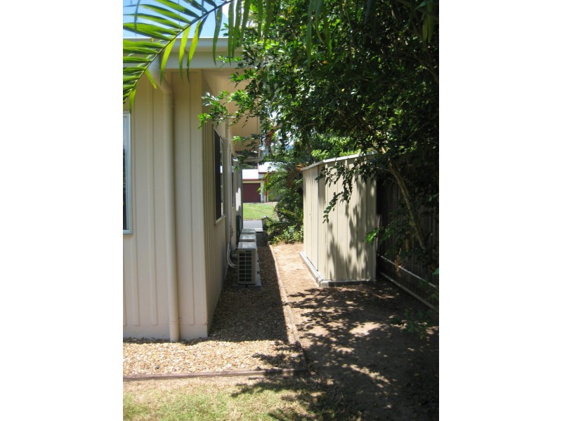 4 Cassia Street, Edge Hill QLD 4870