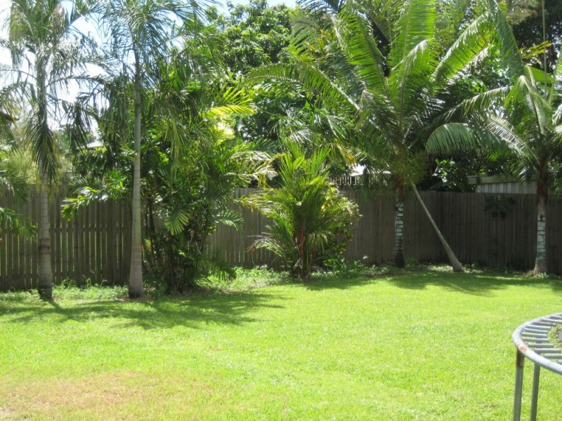 4 Cassia Street, Edge Hill QLD 4870