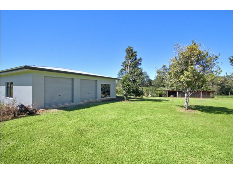 166 McLeish Road, Lake Eacham QLD 4884