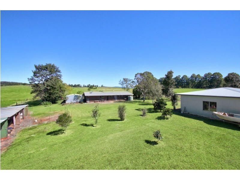 166 McLeish Road, Lake Eacham QLD 4884