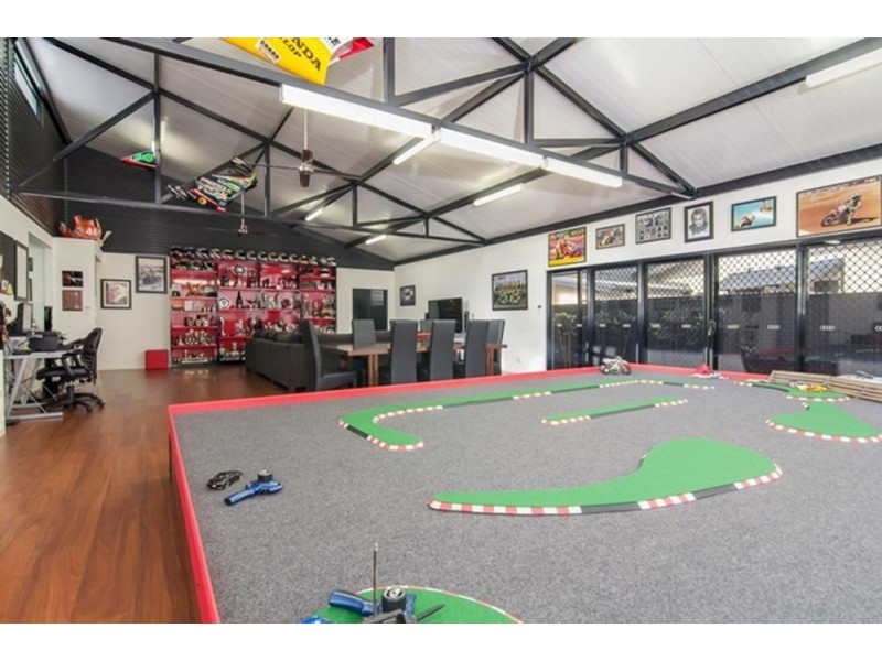 13 Sennfeld Close, Palm Cove QLD 4879