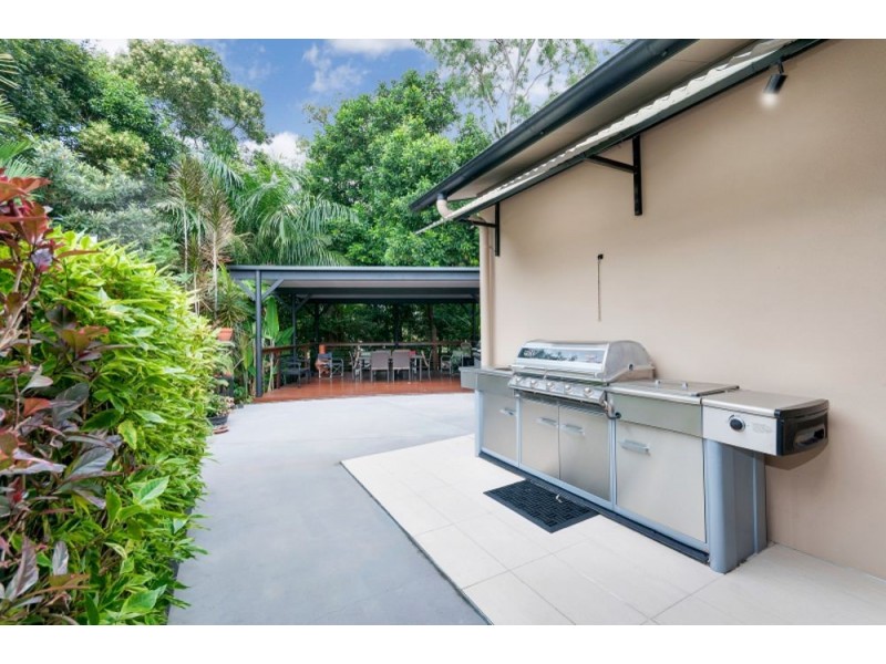 13 Sennfeld Close, Palm Cove QLD 4879