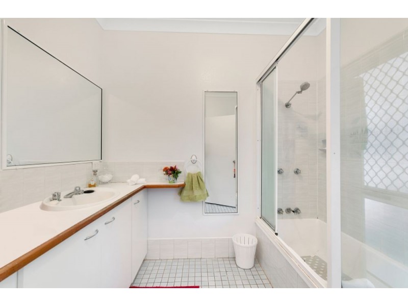 4/30 SPRINGFIELD CRESCENT, Manoora QLD 4870