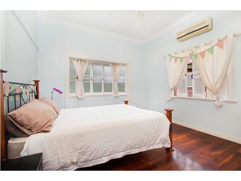 116 Cairns Street, Cairns North QLD 4870