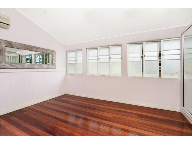 116 Cairns Street, Cairns North QLD 4870