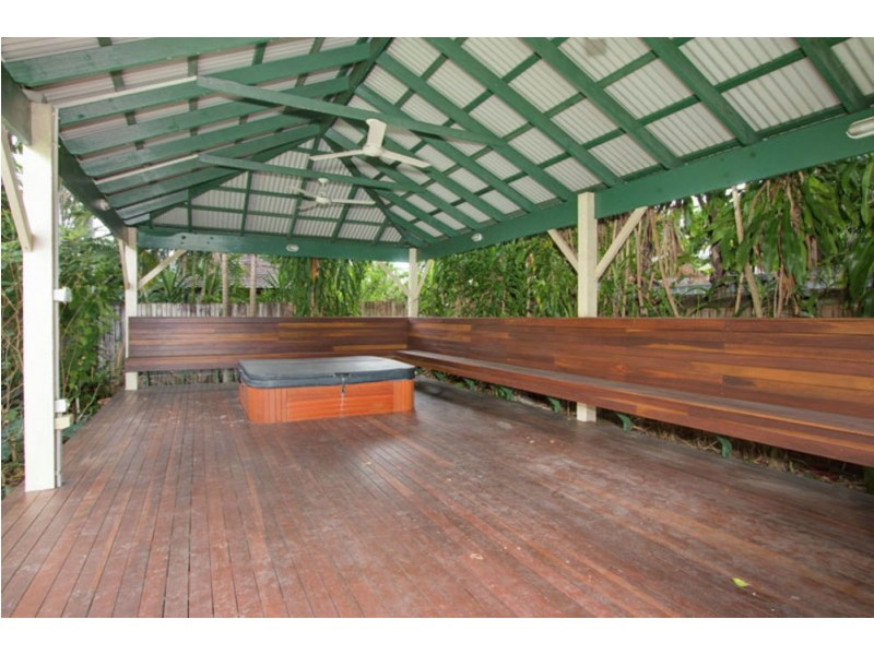 116 Cairns Street, Cairns North QLD 4870