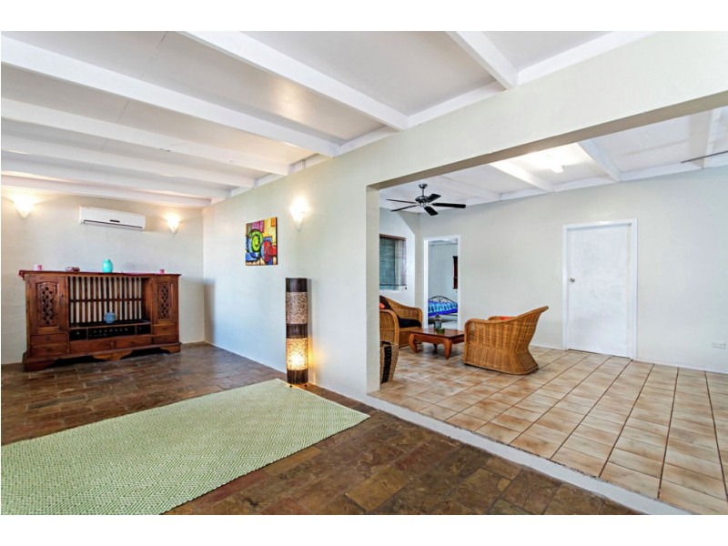 36 Yurongi Street, Caravonica QLD 4878