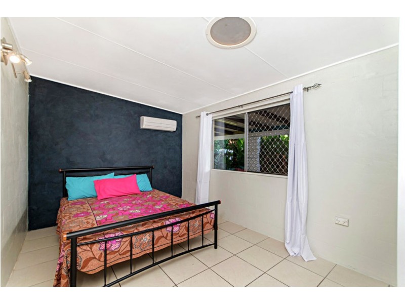 36 Yurongi Street, Caravonica QLD 4878