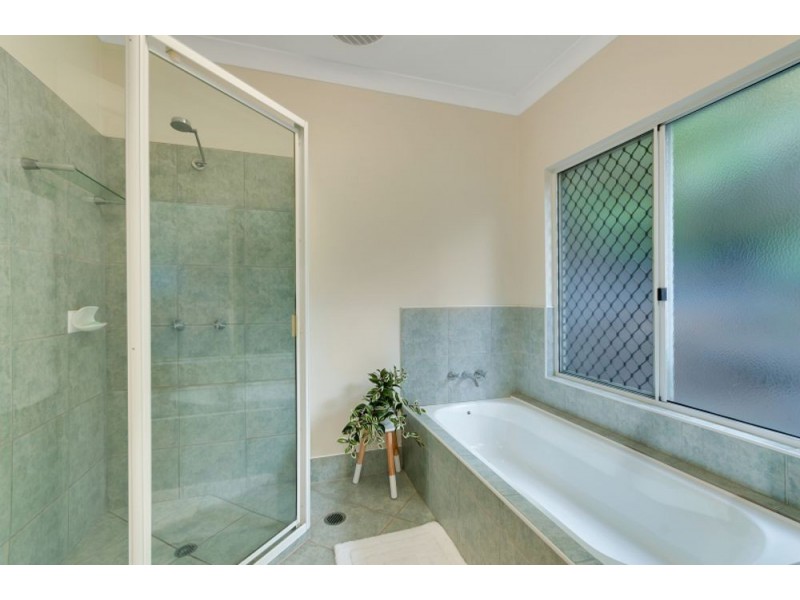 11 West Parkridge Drive, Brinsmead QLD 4870
