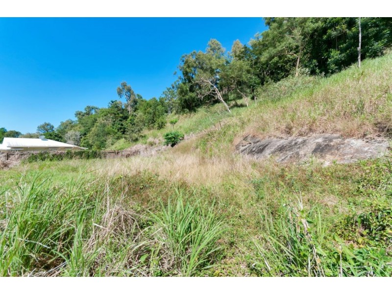 4 Hillside Close, Aeroglen QLD 4870