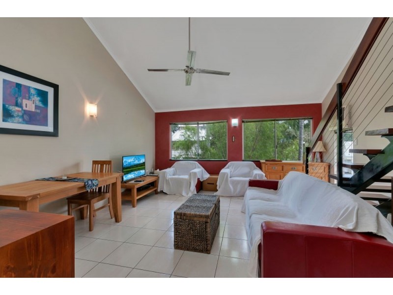 21/239 Lake Street, Cairns QLD 4870