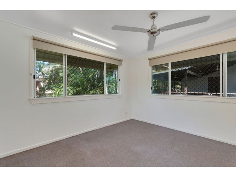25 Lily Street, Cairns North QLD 4870