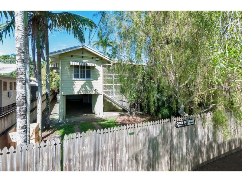 25 Lily Street, Cairns North QLD 4870