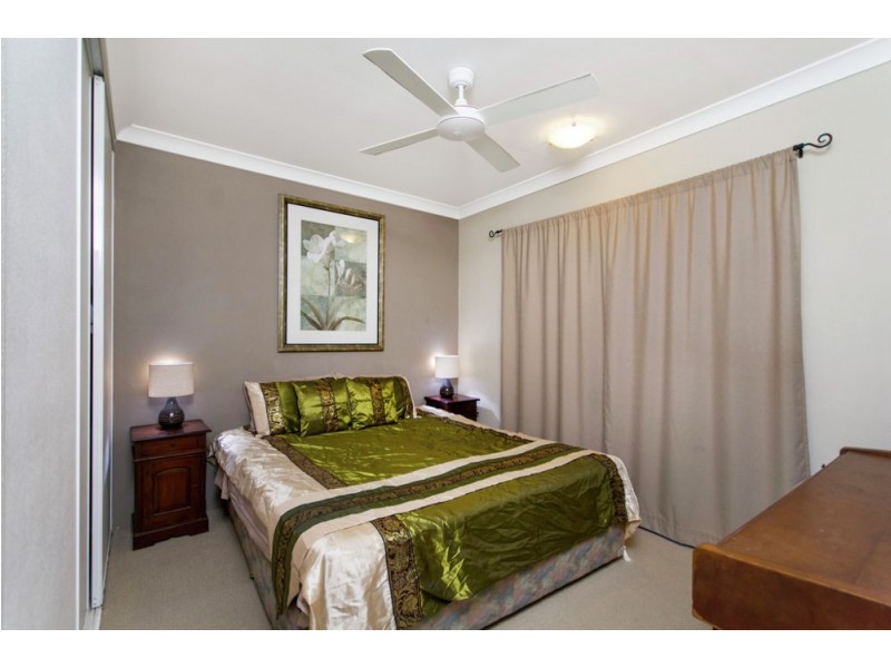 4/4 Golden Grove, Bentley Park QLD 4869