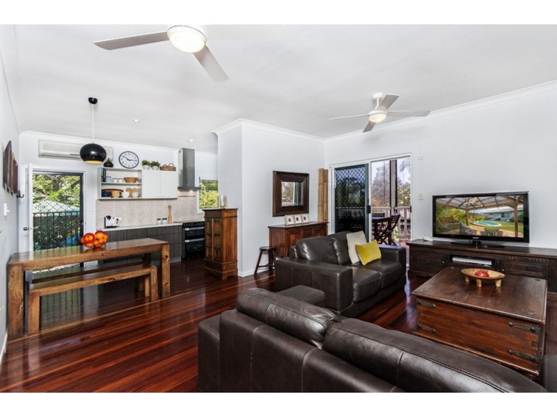 6 Baway Close, Caravonica QLD 4878