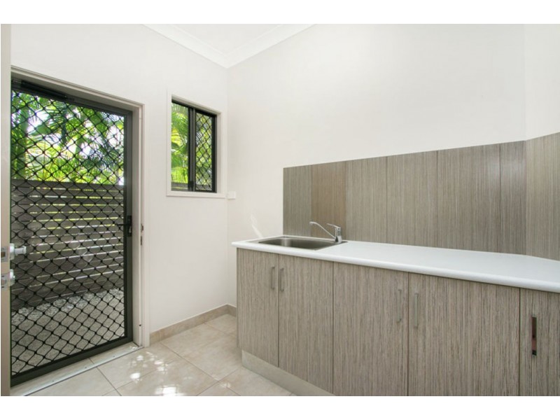 20 Iridescent Close, Trinity Park QLD 4879