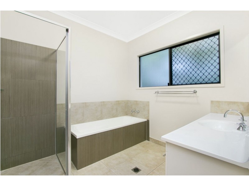 20 Iridescent Close, Trinity Park QLD 4879