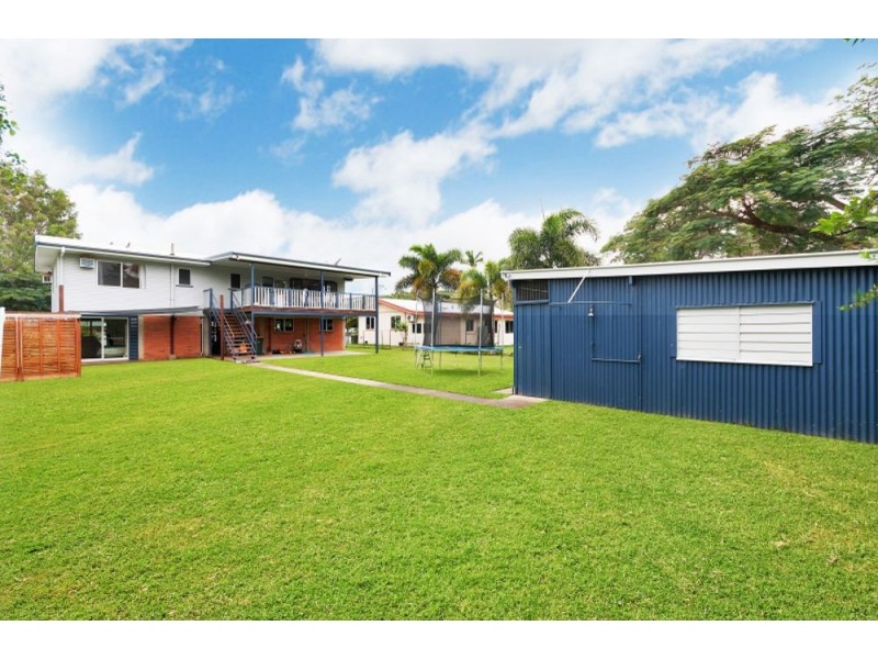 259 Pease Street, Edge Hill QLD 4870