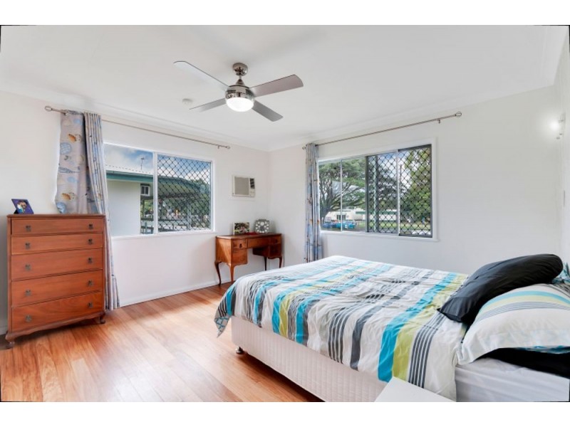 259 Pease Street, Edge Hill QLD 4870