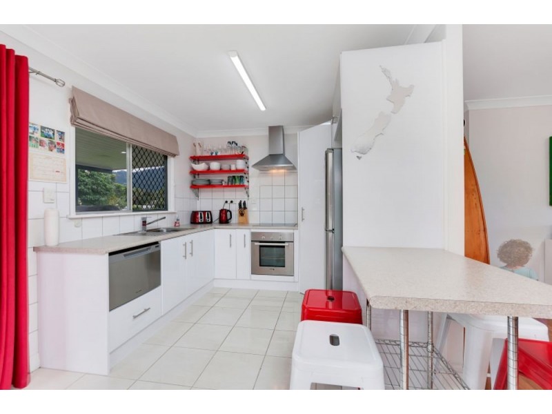 259 Pease Street, Edge Hill QLD 4870