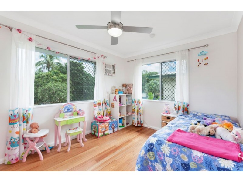 259 Pease Street, Edge Hill QLD 4870